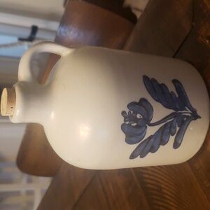 Pfaltzgraff Yorktowne  Crock Jug #563Y First Edition